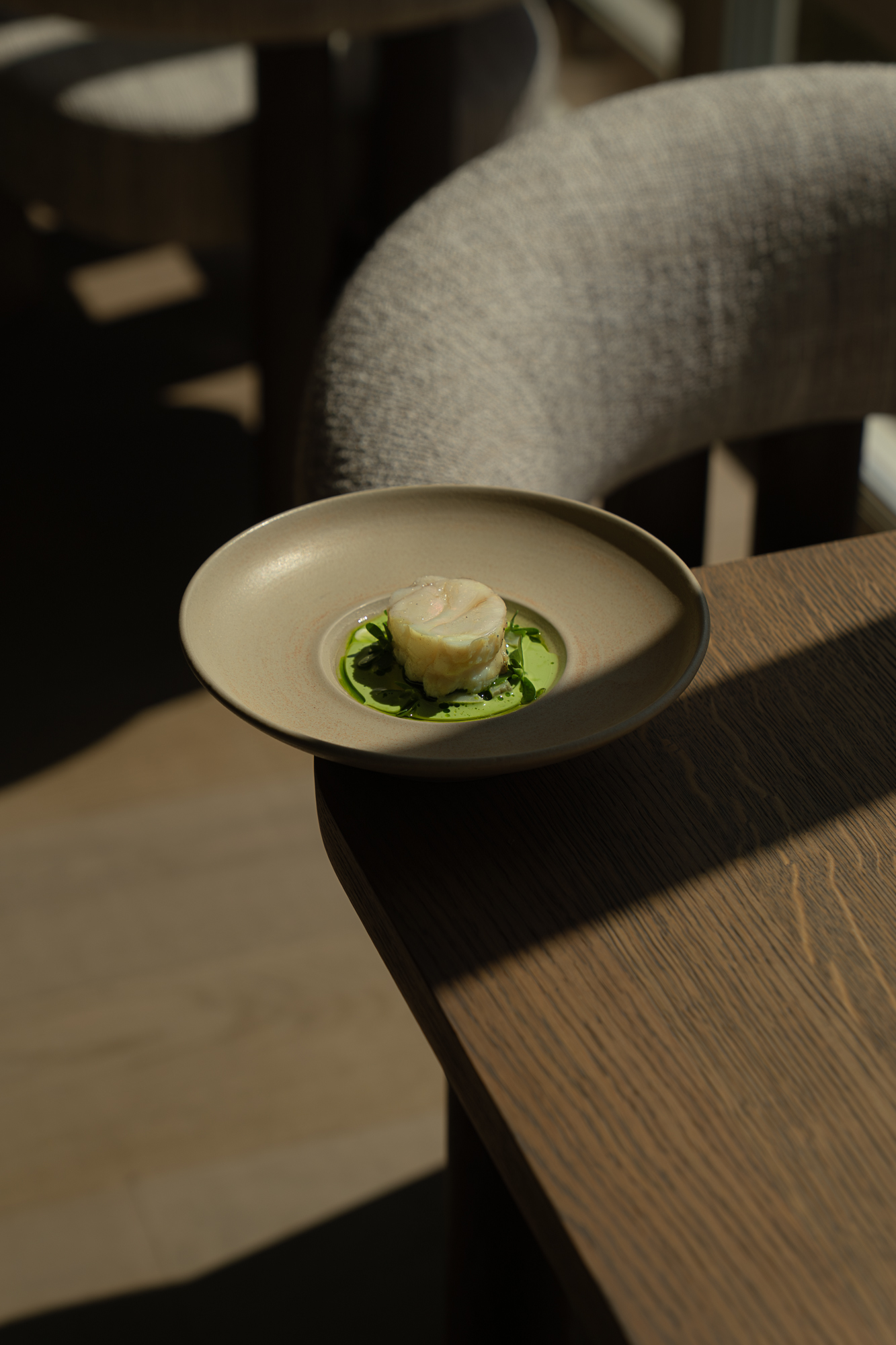 Restaurant Flore in Amsterdam – conscious fine dining with seasonal and sustainable ingredients.